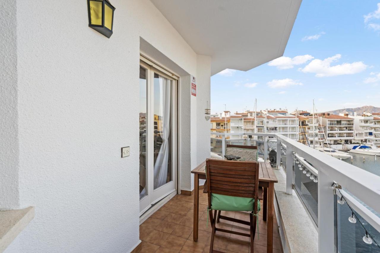 Welcs Apartamento 055 Emp Con Terraza Y Vistas Al Canal Empuriabrava Exterior foto